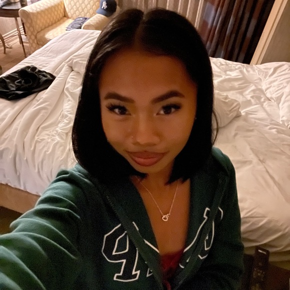 Meet your Posher, Leila - Picture 1 of 1